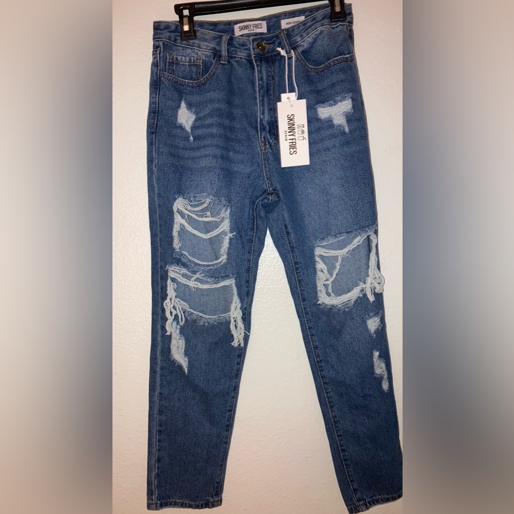 Ripped mom jeans size 7